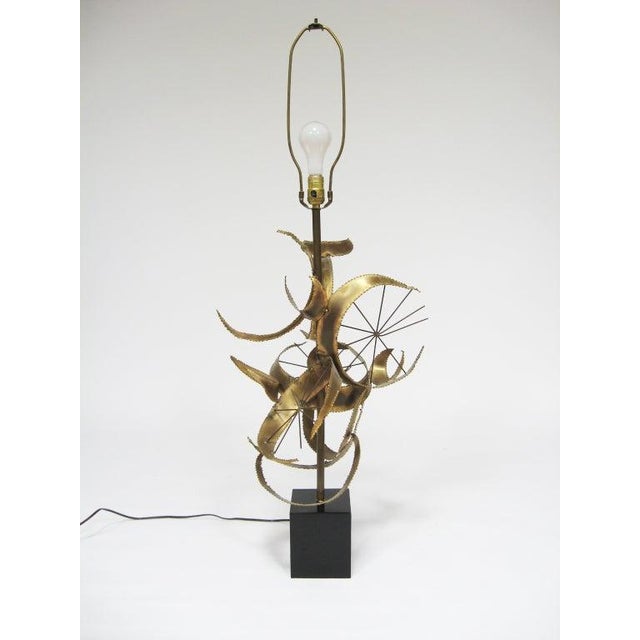 Wood Sculptural Table Lamp by Laurel For Sale - Image 7 of 10