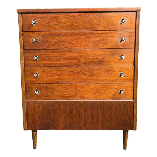 Basset Furniture Mid Century Modern MCM Trimline Gunstock Walnut Dresser For Sale