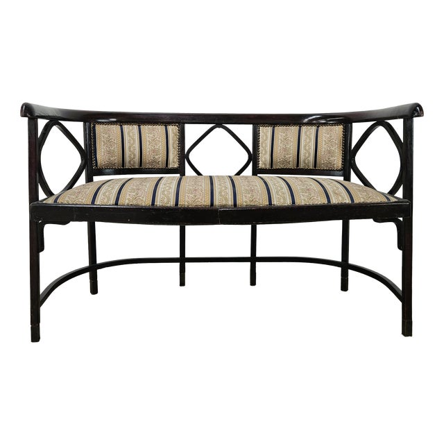 Bent Beech Model N.215 Sofa attributed to Antonio Volpe, 1910s For Sale