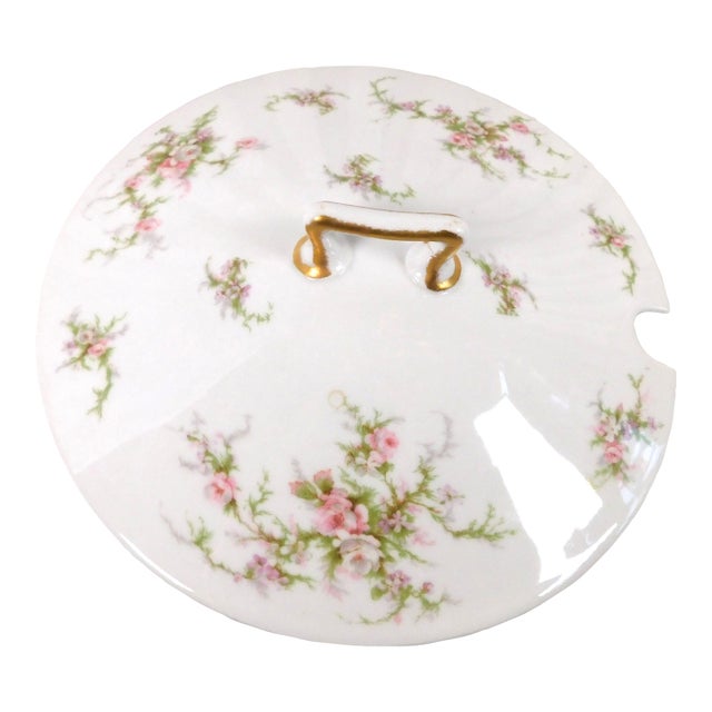 Early 19th Century Theodore Haviland Round Casserole Dish Lid in Schleiger 146-1 For Sale