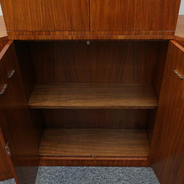 Brown Art Deco Cocktail Cabinet in Figured Walnut, 1930s For Sale - Image 8 of 18