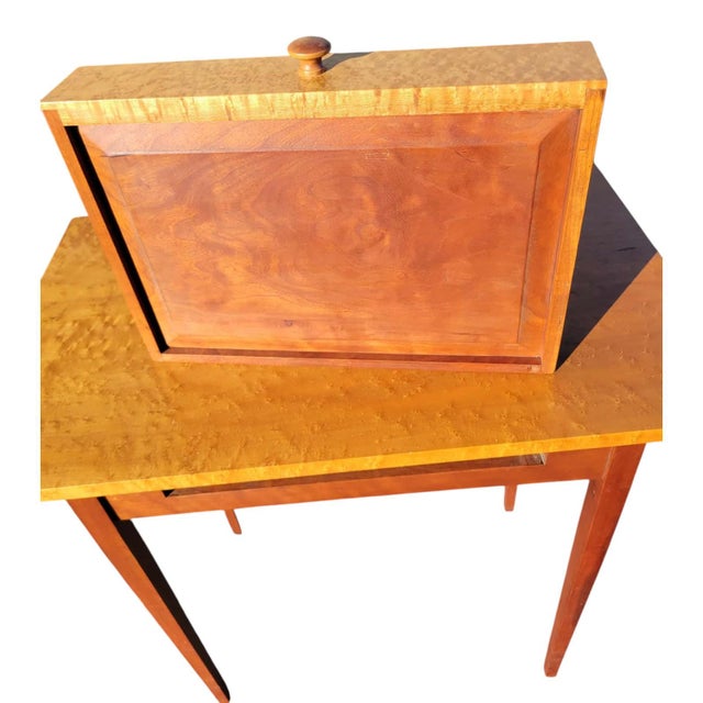 Vintage 1970s Birdseye Maple Shaker Style Hall Table W/ Drawer – Solid Wood For Sale - Image 17 of 18