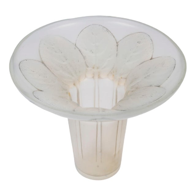 Opalescent Violets Vase by René Lalique, 1921 For Sale