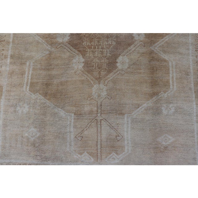 Vintage Oushak Rug With Soft Beige, Warm Taupe, and Ivory Tones For Sale - Image 11 of 14