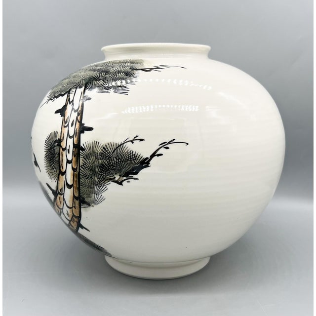 Chinoiserie Vintage Chinese Porcelain Crane & Pine Landscape Vase – Chinoiserie / Japandi / Hollywood Regency For Sale - Image 3 of 14