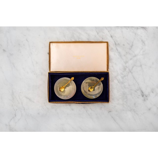 1950s Vintage Jade Salt Shakers with Gold Metal Base by Angeletti Roma, 1950s, Set of 2 For Sale - Image 5 of 5