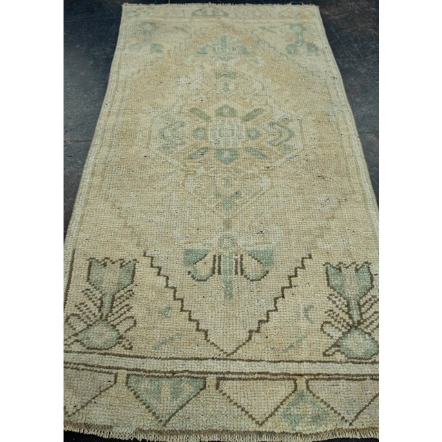 Turkish Mini Rug Oriental Hand Knotted Vintage Rug 1'6" x 2'11" #16671 For Sale In Houston - Image 6 of 8