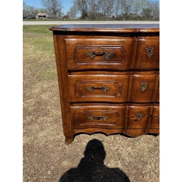 Wood Large 18th Century French Louis XV Solid Walnut Period Chateau Chest of Drawer / Commodes For Sale - Image 7 of 18