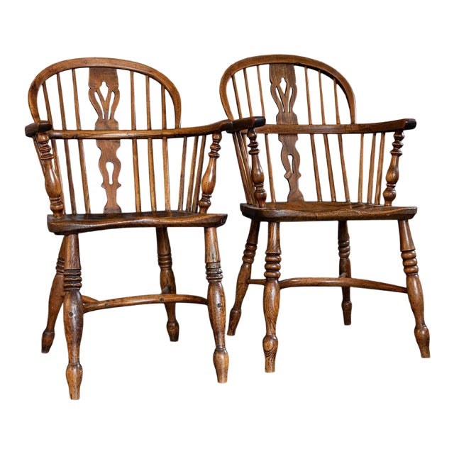 Set of 19th Century English Windsor Chairs For Sale