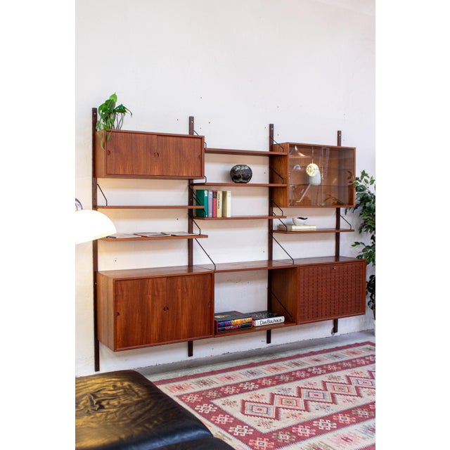 Mid-Century Royal Wall Shelving System in Teak by Poul Cadovius for Cado, 1960s For Sale - Image 16 of 18