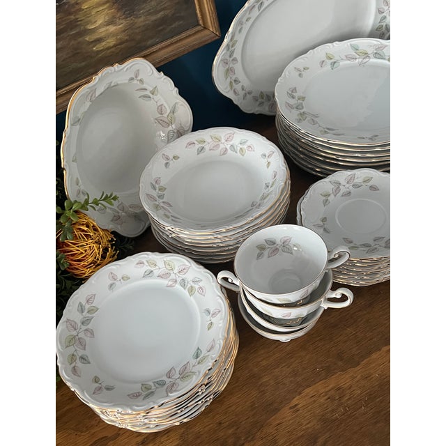 1950s Mid Century Modern Mitterteich Bavaria “Falling Leaves” Porcelain Dinner Service - 49 Pieces For Sale In New York - Image 6 of 18
