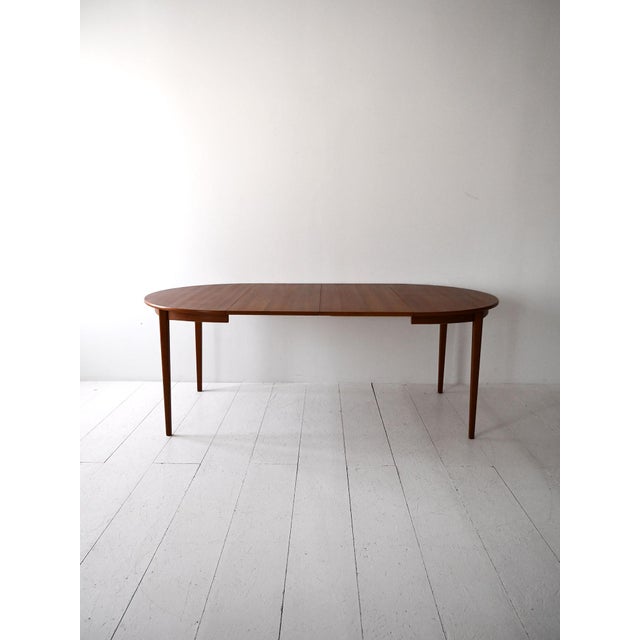 Scandinavian Round Extendable Teak Table, 1960s For Sale - Image 3 of 9