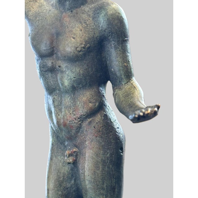 Grand Tour Style Bronze Nude Male Figure in Contrapposto For Sale - Image 4 of 6
