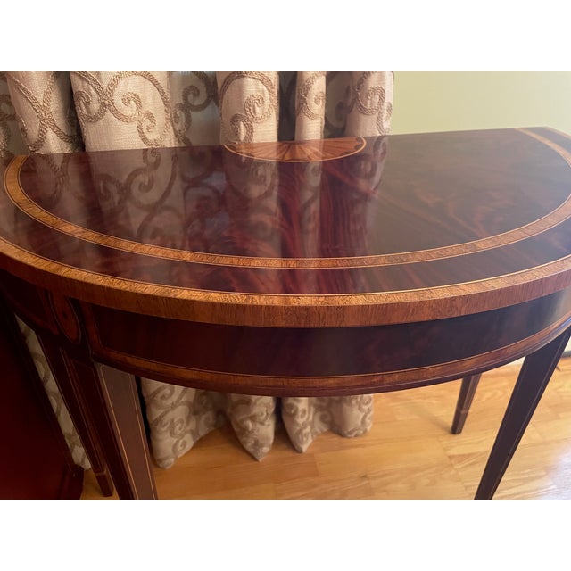 Councill Craftsmen federal style demi lune in pristine condition with inlay.