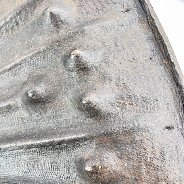 Early 20th Century Amarro Arussi Leather Shield Ethiopia MATTER COLLECTION For Sale - Image 9 of 11