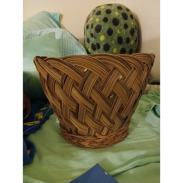 Boho Chic Mid-20th Century Boho Coastal Chic Loop Weave Pencil Reed Basket For Sale - Image 3 of 4