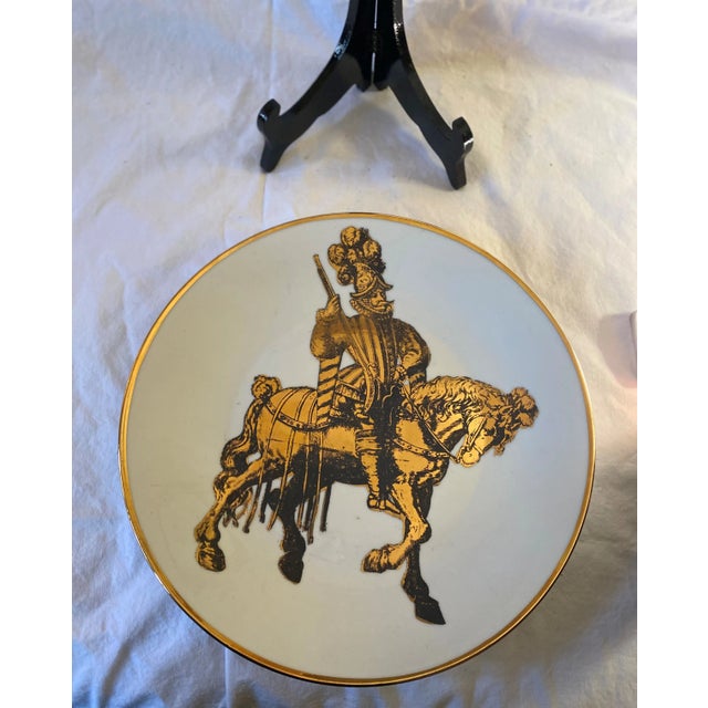 China Plate on Stand Golden Horse Design For Sale - Image 9 of 12