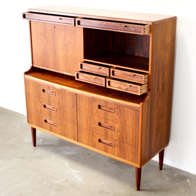 Rosewood Secretary Desk & Bar Cabinet, in the Style of Brdr. Larsen Møbelfabrik For Sale - Image 12 of 18