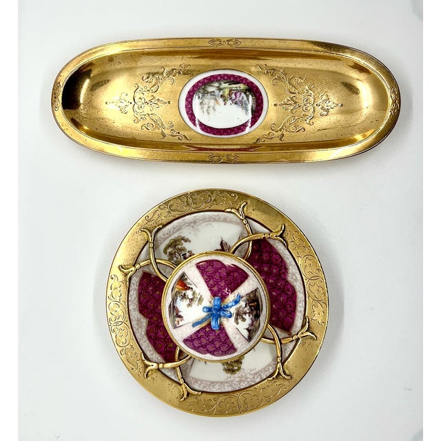 Gold Antique Paris Porcelain Inkwell and Pen Tray with Watteau Scenes and Gilt Brass, 19th Century, Set of 2 For Sale - Image 8 of 15