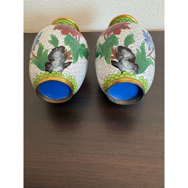 Medium Vintage Chinoiserie Decorative Mid Century Modern Vases, a Pair For Sale - Image 4 of 5