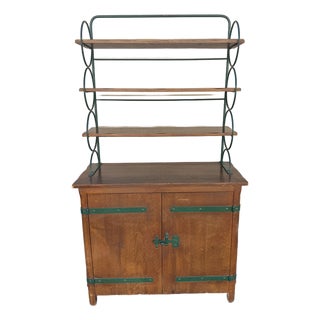 1940s Monterey Furniture Company Maple Baker’s Rack/Hutch With Green Wrought Iron and Shelving For Sale