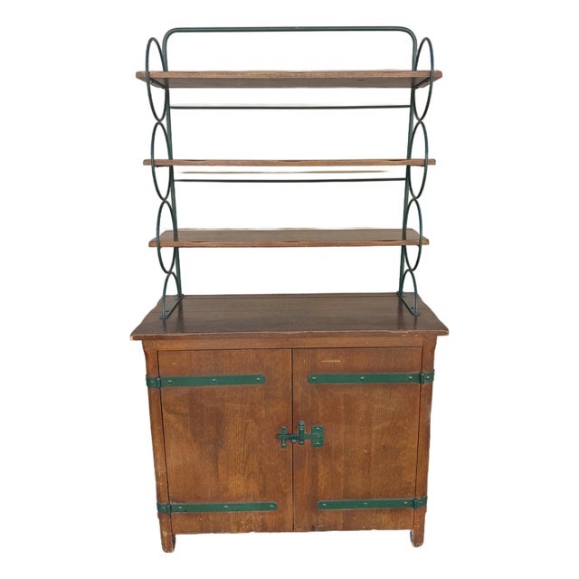 1940s Monterey Furniture Company Maple Baker’s Rack/Hutch With Green Wrought Iron and Shelving For Sale
