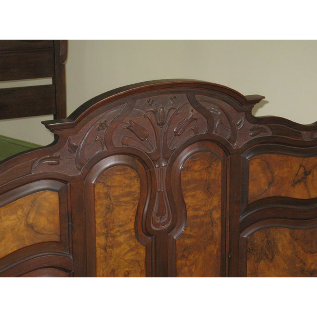 Art Nouveau Louis Majorelle (Attributed) Hand Carved Tulip Floral Design Walnut Burl Wood Bed Frame 19th C. For Sale - Image 4 of 18