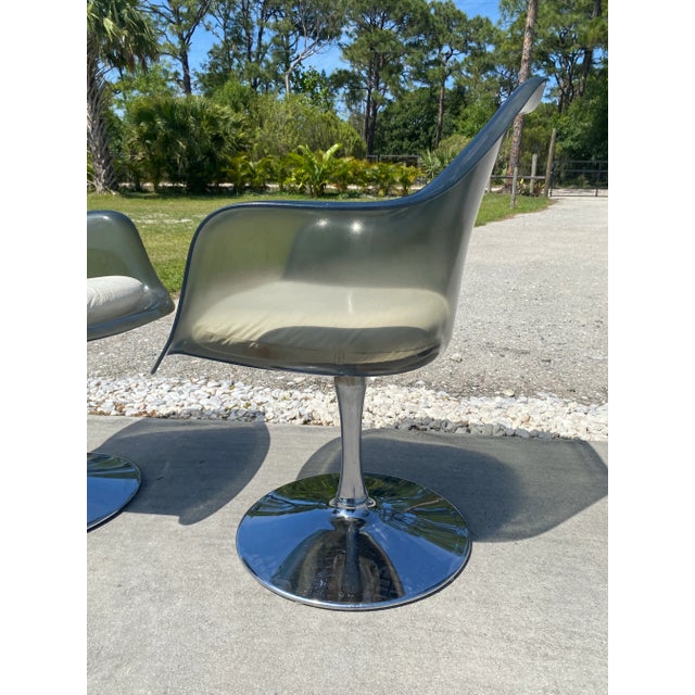 1970s Chrome and Vinyl Table and 3 Swivel Chairs Dining Set For Sale - Image 10 of 11