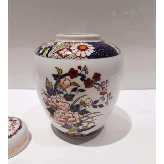 Vintage Japanese Imari Jar For Sale - Image 12 of 12
