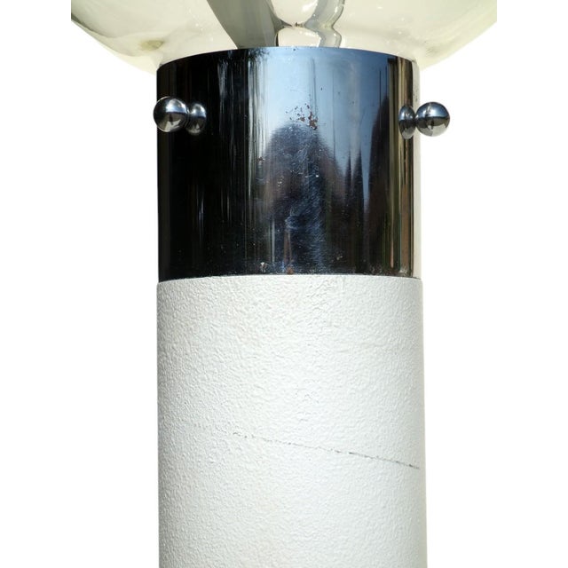 1960s Italian Space Age White Floor Lamp in Murano Glass by Toni Zuccheri for VeArt, 1960 For Sale - Image 5 of 8
