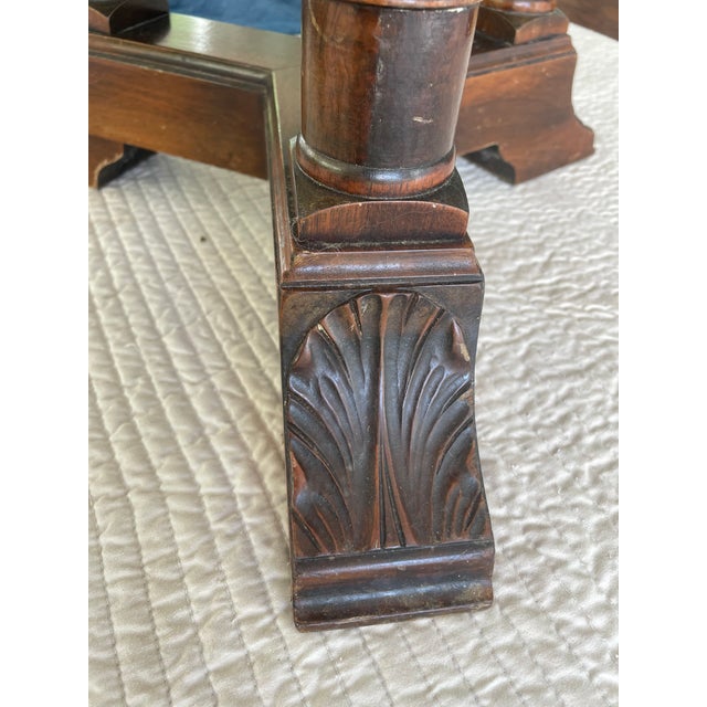 Vintage Kittinger Mahogany Round Side Table – Federal / Colonial Revival Style For Sale In Miami - Image 6 of 10