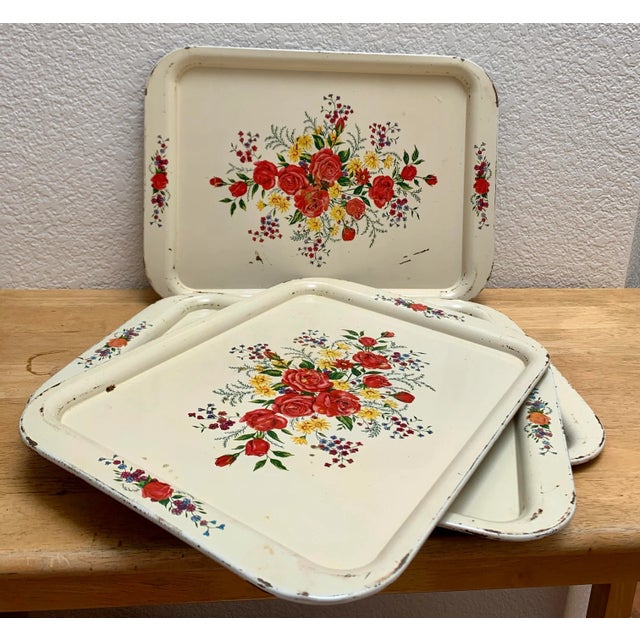 Set of Four Cottage Chic Large Floral Trays For Sale - Image 4 of 11