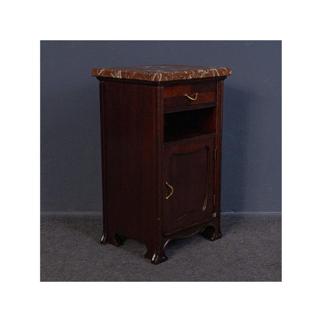 Object: Pair of bedside cabinets Epoch & style: Art Nouveau - early 20th century Features - elegant and practical...