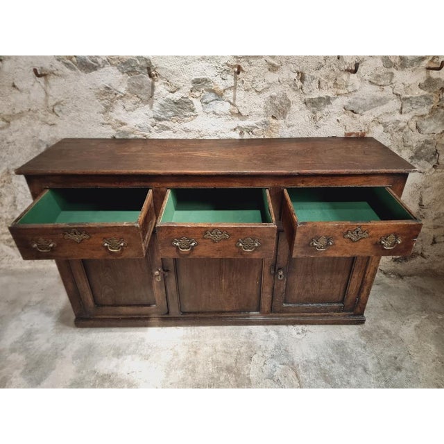 Georgian Chestnut Dresser or Sideboard, 18th Century For Sale - Image 9 of 17