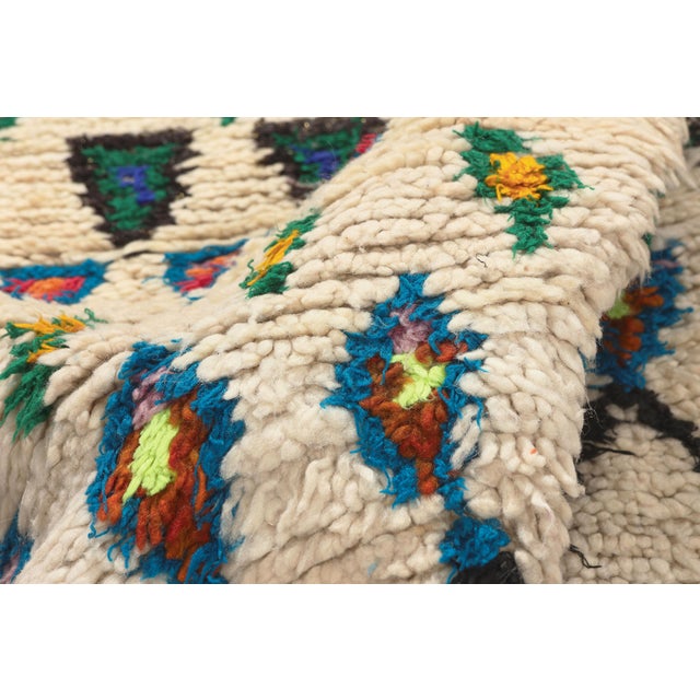 Vintage Azilal Moroccan Rug, 02'08 X 05'00 For Sale In Dallas - Image 6 of 10