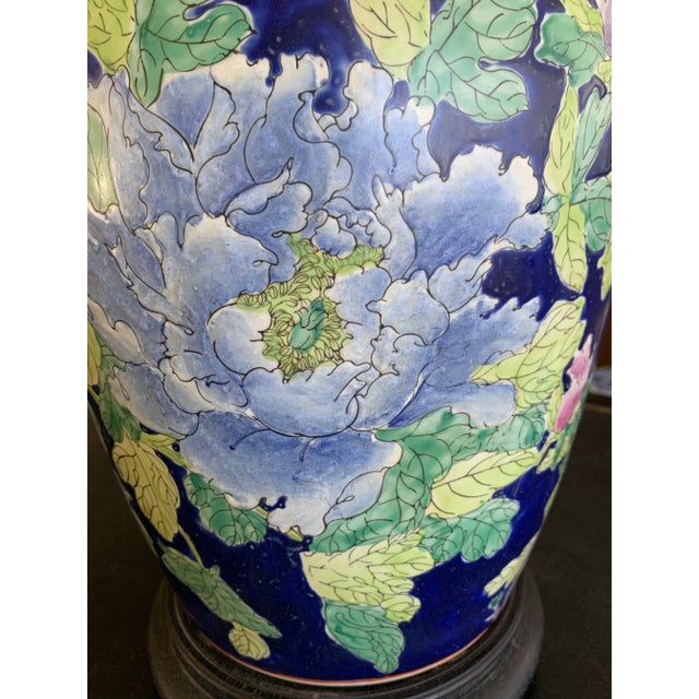 Vintage Chinoiserie Hand Painted Peonies Ginger Jar Lamp For Sale - Image 4 of 12