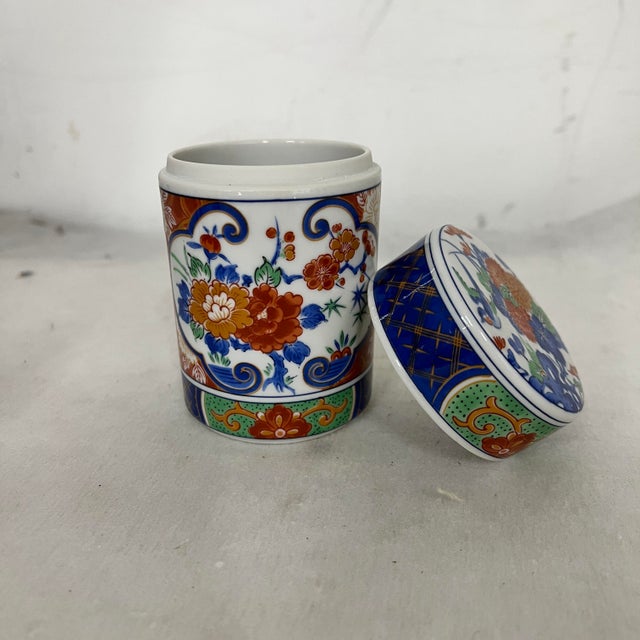 Chinoiserie Vintage Imari Andrea by Sadek Small Lidded Jar For Sale - Image 3 of 5