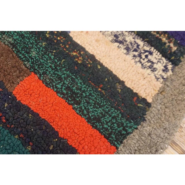 Gray 1950s Vintage American Hooked Multicolor Stripe Folk Art Small Wool Rug For Sale - Image 8 of 14