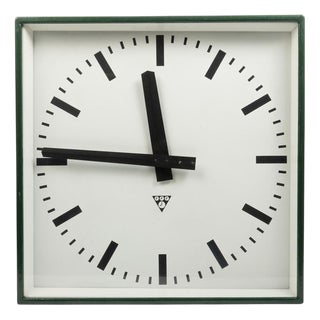 C 401 Clock from Pragotron, 1970s For Sale