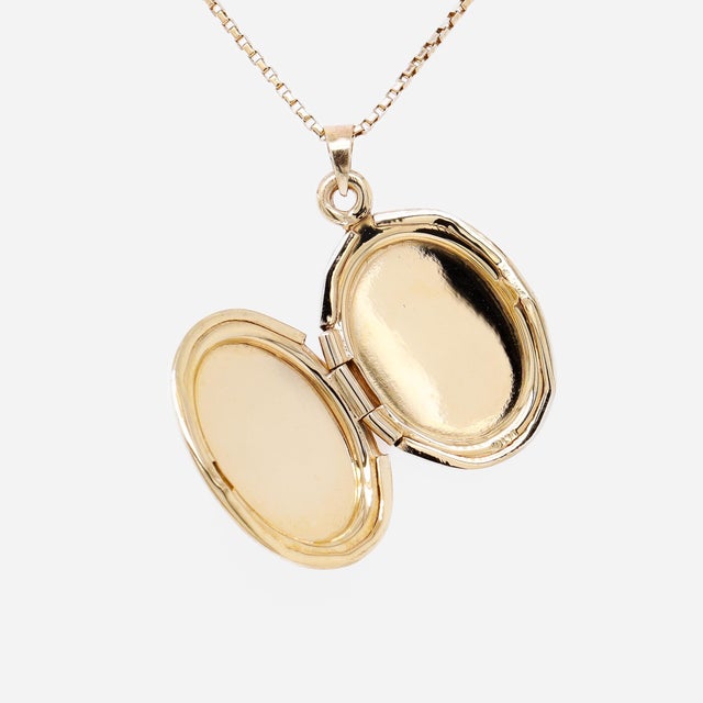 Vintage 14k Gold Brite-Cut Locket Pendant or Charm For Sale - Image 9 of 16