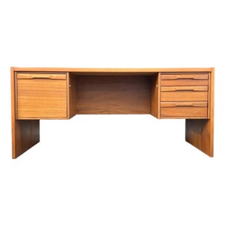 1960s Scandinavian Modern Teak Executive Desk With Floating Pedestal Design For Sale