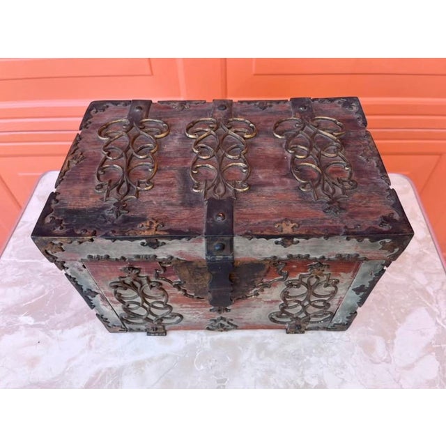Antique James II 17th Century Strong Box “Coffre-Fort” For Sale - Image 12 of 16