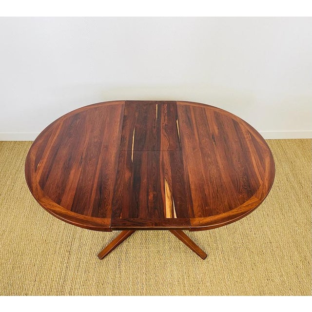 1960s Scandinavian Walnut Round Extendable Dining Table, 1960s For Sale - Image 5 of 13
