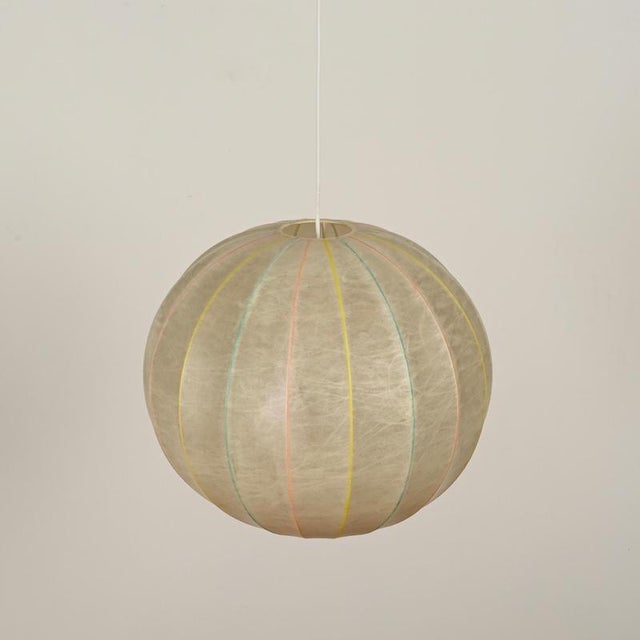 Beige Large Mid-Century Modern Beige Round Cocoon Pendant Light by Achille Castiglioni for Hille, Italy, 1960s For Sale - Image 8 of 12