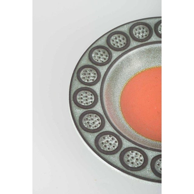 Vintage Stoneware Bowl with Orange Glazed Centre by Mari Simmulson for Upsala-Ekeby, 1960s For Sale - Image 3 of 5