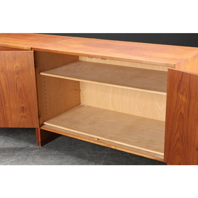 Brown Teak RY-100 Chests of Drawers by Hans J. Wegner for Ry Møbler, 1960s, Set of 2 For Sale - Image 8 of 9