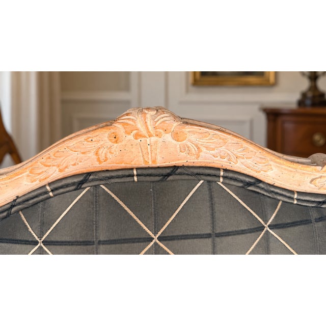 Vintage Louis XV Style Carved Wood Bergère Chair in Black & Cream Geometric Fabric For Sale - Image 13 of 16