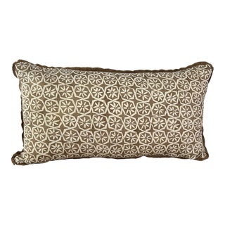 Custom Carolina Irving Andaluz Pebble Linen Lumbar Pillow With Grosgrain Trim For Sale