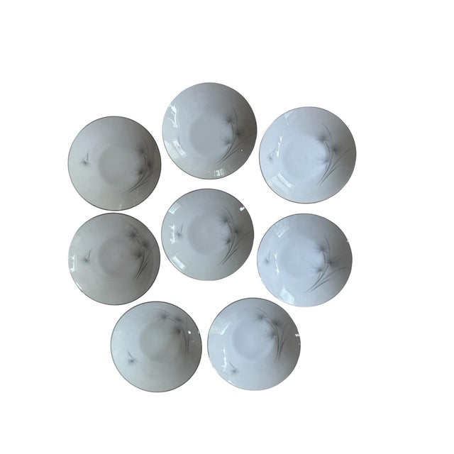 1950s Set of Eight (8) Hutschenreuther Caribe Soup Bowls 7.75 Inch White Blue Gray Platinum Rim Minimalist Porcelain For Sale In Chicago - Image 6 of 7