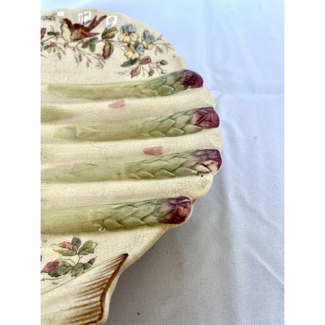 Late 19th Century 1890s English Majolica Shell Shape Asparagus Plate For Sale - Image 5 of 12